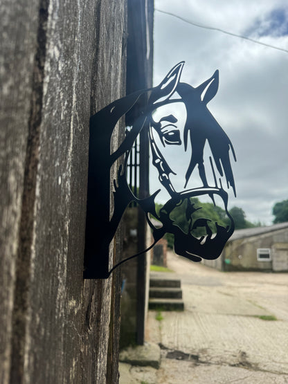 Black Metal Horse Head Peekaboo Sign