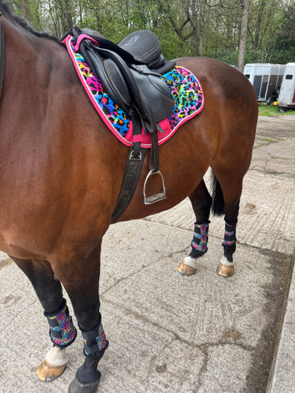 Black&Bay Leopard Print Rainbow Saddle Pad Set
